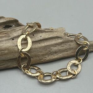 Elegant Gold and Black Chain Bracelet
